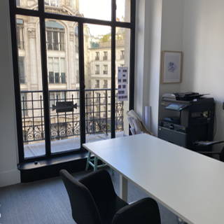 Bureau privé 12 m² 4 postes Coworking Rue Réaumur Paris 75002 - photo 4